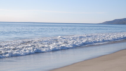 Fototapeta premium Pacific Ocean waves and sunlights