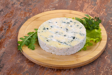 Round blue cheese