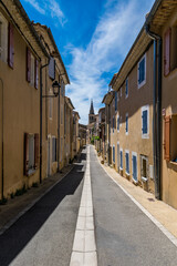 Saint-Saturnin-lès-Apt, village médiéval perché du Luberon en Provence-Alpes-Côte-d'Azur.	