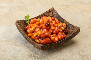 Baked kidney in tomato sauce