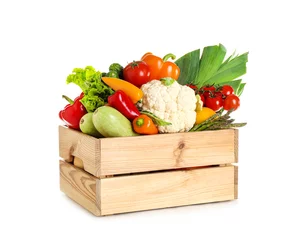Zelfklevend Fotobehang Wooden crate with fresh vegetables on white background © New Africa