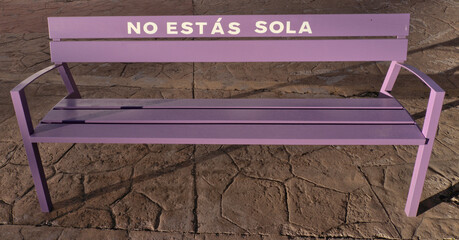 Purple bench as a simbol for claiming Stop Violence against woman. No estás sola. Banco violeta como grito No estás Sola, Basta violencia de género.