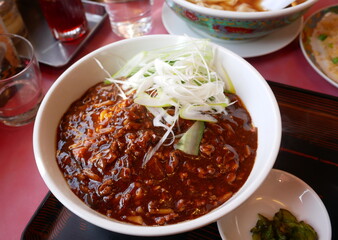 ジャージャン麺