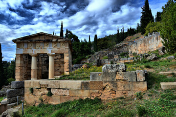 Vista de los principales monumentos de Grecia. Delfos (Delphi). Oráculo de Delfos (Delphi Oracle).