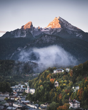 Berchtesgaden im Herbst bei Sonnenaufgang