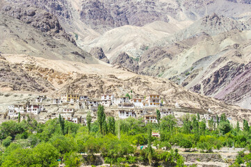 Obraz premium Himalayan village high in the mountains, Leh Valley, Mountains, Little Tibet, Tibetan villages, Ladakh, India