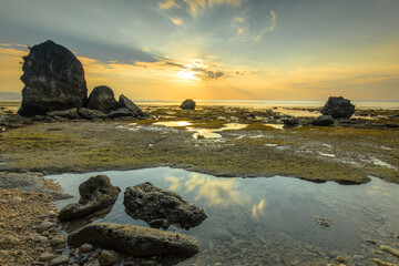 The sun that will set on the beach of Feifanja