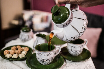 authentische Kaffeetasse und Filterkaffee