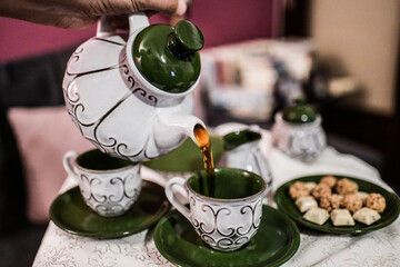 authentische Kaffeetasse und Filterkaffee