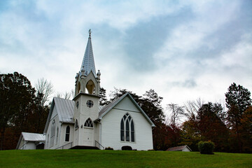Fototapeta na wymiar White Country Church In Smoky Mountains