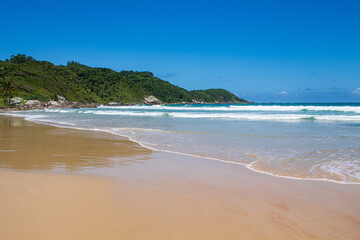 beach and sea located at Praia de Atalaia, Praia de Mariscal, Bombinhas, Santa Catarina, Brazil