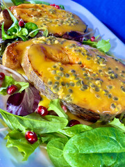 Salmon with Maracujà fruit topping