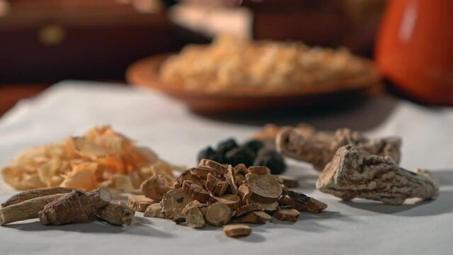 Mixture of several Chinese herbal medicines, Codonopsis, Astragalus, etc.