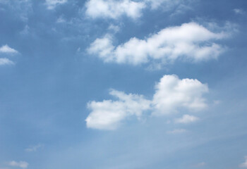 Fototapeta premium bright cumulus cloud and blue sky