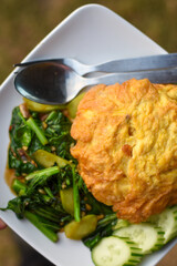 chicken with potatoes and salad