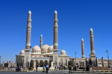 Fototapeta na wymiar Mesquita na cidade velha de Sanaa capital do iemen