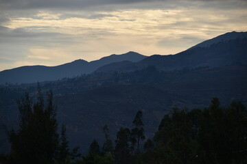 Atardecer en las montañas