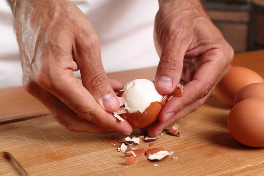 Peeling Hard Boiled Eggs