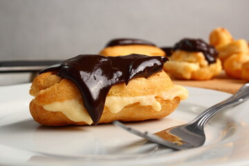 Chocolate Eclair