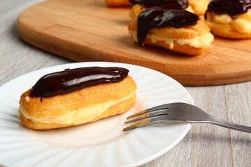 Chocolate Eclair