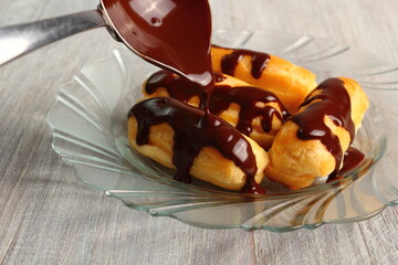 Chocolate Eclair