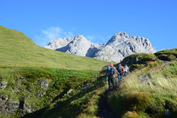Fototapeta na wymiar Alpi - Trekking sul monte Coglians
