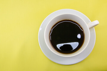 背景素材　コーヒーの入ったカップ