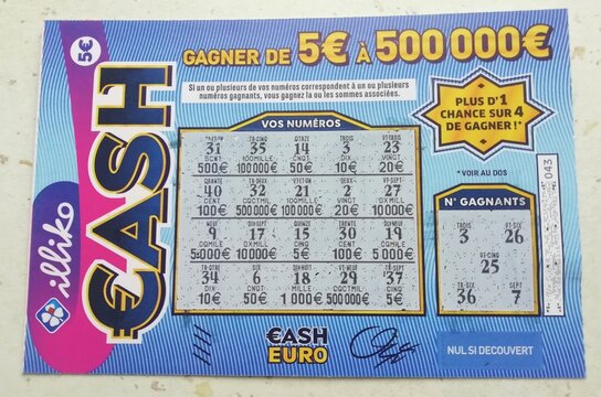 Ticket de jeu cash gagnant, la fran&ccedil;aise des jeux, en France 
