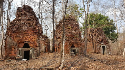 Naklejka premium Cambodia. Prasat Pram temple. The Hindu temple was built at the beginning of the 10th century. Angkor period. Preah Vihear province.
