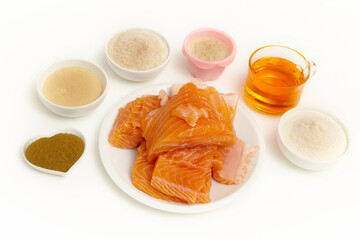 Ingredients of fresh salmon, salmon oil, vitamins, minerals and trace elements for ferret and cat supplement food