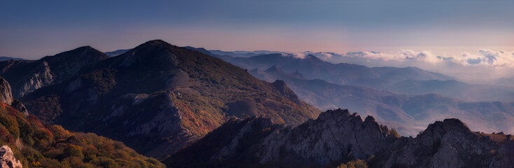 Fototapeta na wymiar The Small Gates (Malye Vorota) mountain pass, Crimea panorama on autumn morning