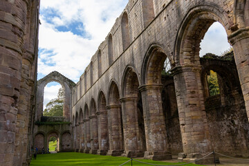 Fototapeta premium Fountains Abbey, October 2020