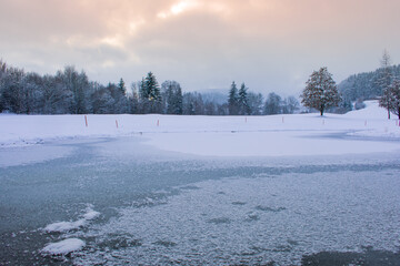 Gefrorener Teich in der Abendstimmung 1