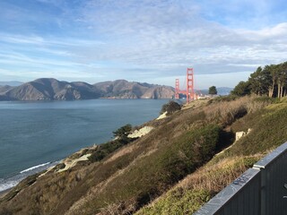 Fototapeta na wymiar Golden Gate Bridge from coast