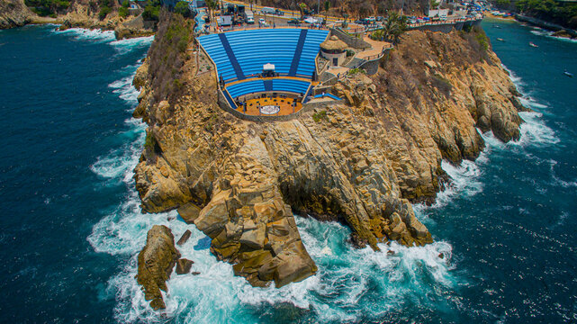 Vista aérea del anfiteatro de Sinfonía del Mar en Acapulco
