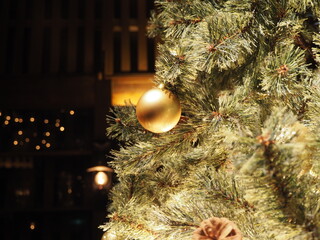 クリスマスツリーの綺麗な飾り
