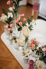 wedding flower arrangement on newlyweds table