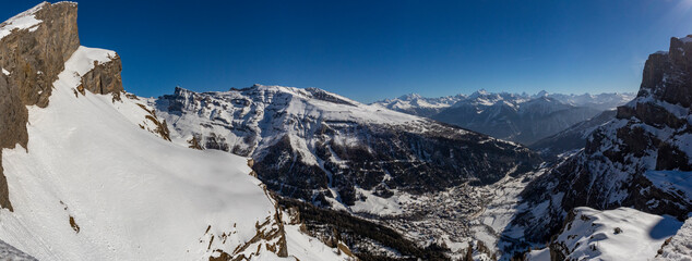 Panorama Leukerbad mit Walliser Alpen, Schweiz