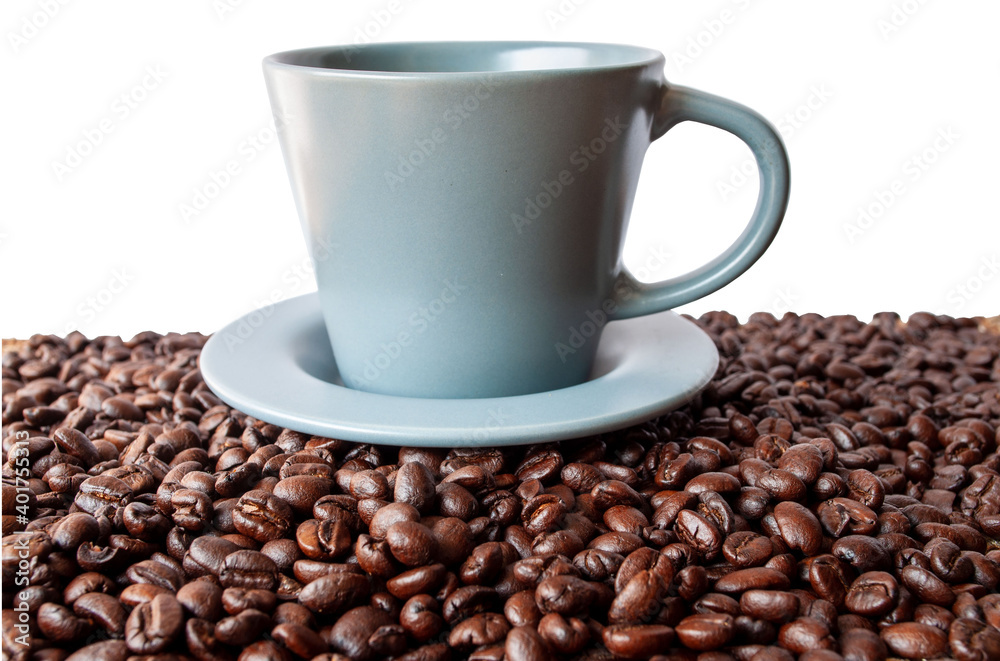 Wall mural cup with coffee beans on isolated background.gray coffee mugs in coffee beans background on isolated