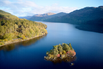 Naklejka premium Loch Lomond aerial view at Autumn during sunrise near Tarbet