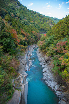 秋の渓谷