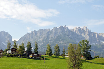 Fototapeta na wymiar Ellmau am wilden Kaiser in Tirol, Bergdoktor, Alpen