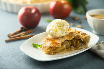 Traditional homemade apple pie with cinnamon