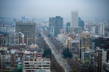 Fototapeta premium madrid con niebla