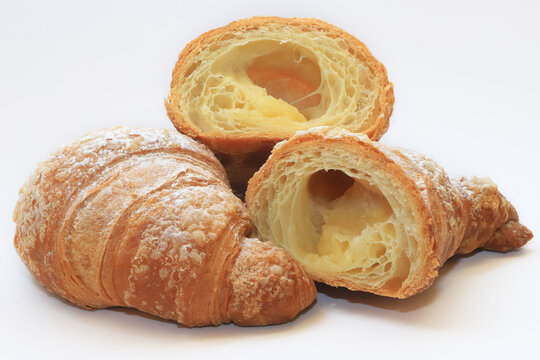brioche con crema. brioche with cream 