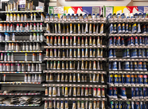 December 9, 2020. São Paulo, SP, Brazil. Tubes of paints for canvas in a store in the city of São Paulo.