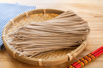 蕎麦の麺　半生の生そば