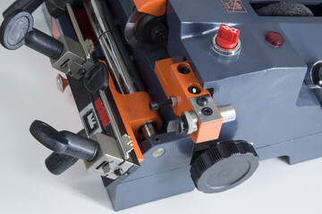 Production of keys for the house on a specialized machine. The key Keeper.