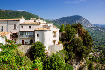 CASTEL SAN VINCENZO