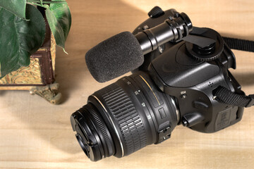 DSLR camera with microphone for video recording